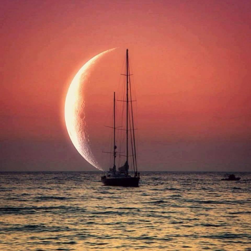 яхта луна фото