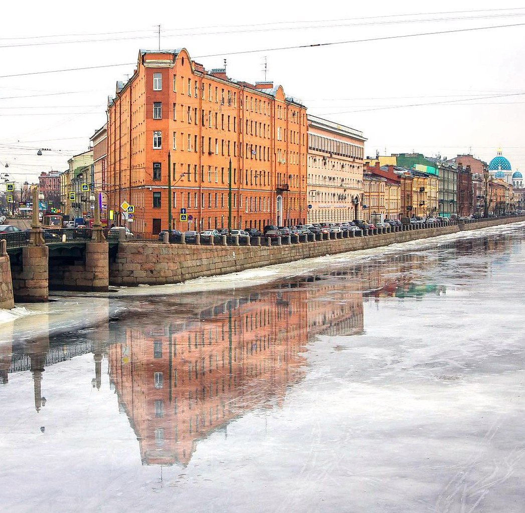 дом утюг в санкт петербурге