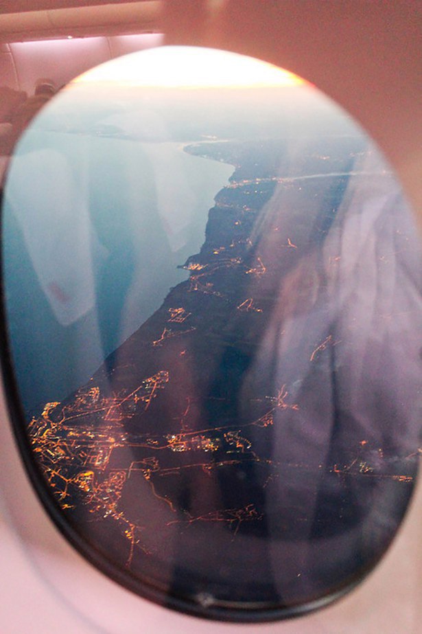 Фото в самолете у окна для пранка