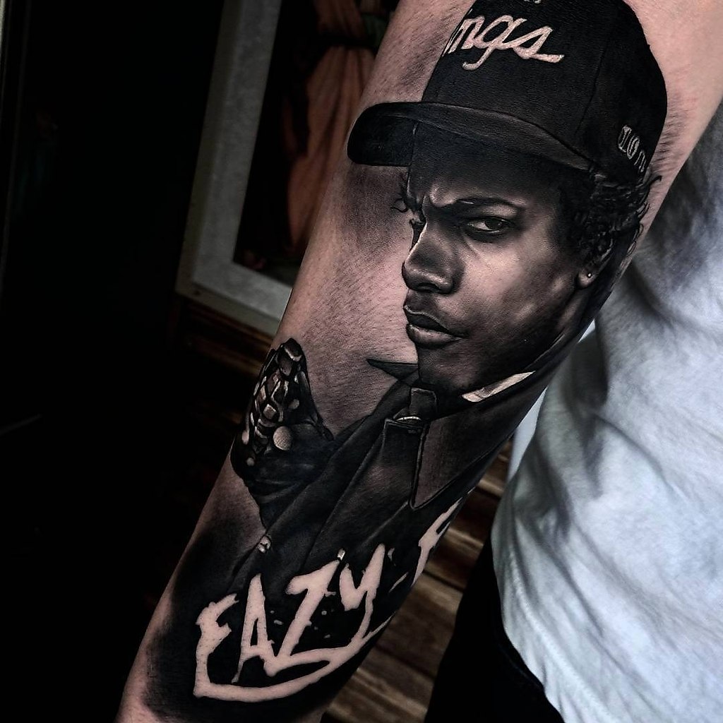 Eazy e тату эскиз