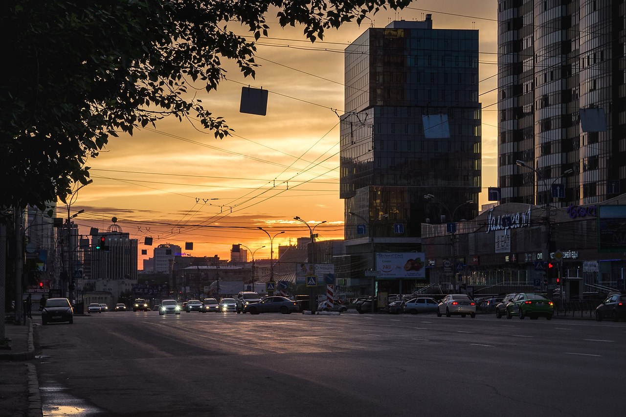 Камеры улиц новосибирск. Новосибирск улицы. Вечерние улицы Новосибирска. Ночные улицы Новосибирска.