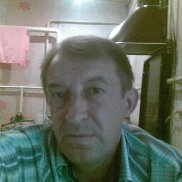 Олег, 56 лет, Докучаевск