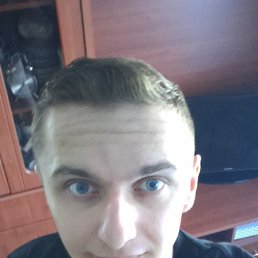Алексей, 26 лет, Болотное