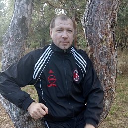 Виктор, 46 лет, Ждановка