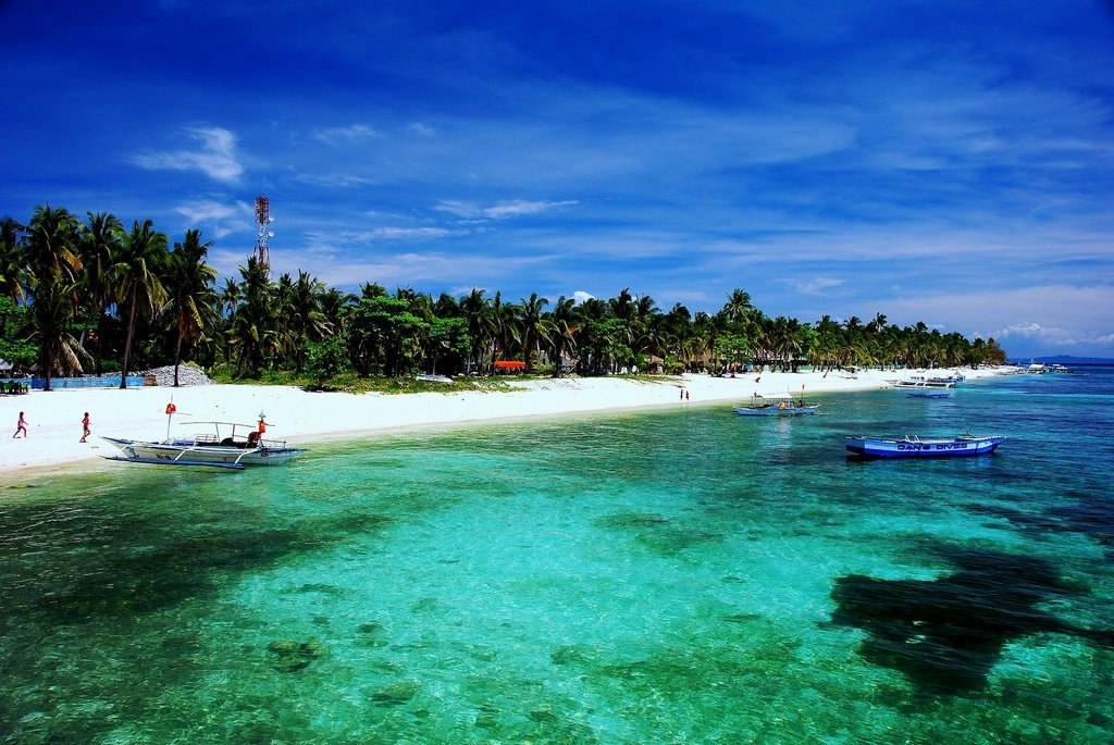 Пляж лапки. Остров Мактан Филиппины. Остров Малапаскуа Филиппины. Себу Филиппины. Остров Себу.