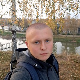 Олег, 25, Кашин