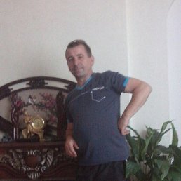 Саша, 52 года, Кременная