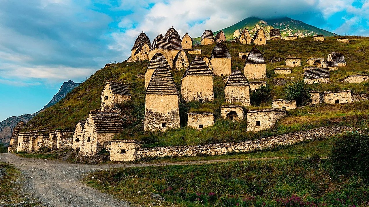 Мёртвый городок в Северной Осетии Даргавс