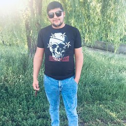 Leo, 30 , 