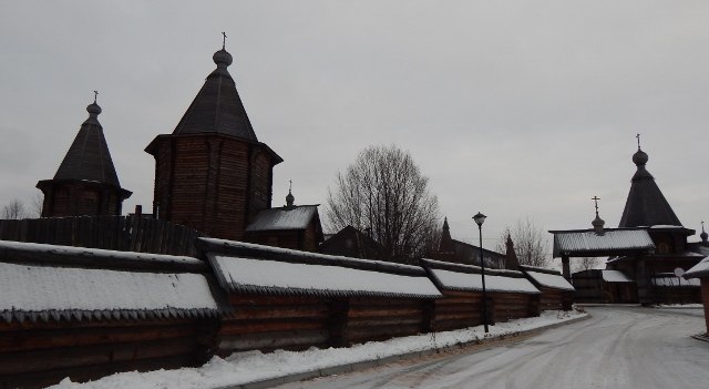 Самый северный храм в Мурманске преподобного Феодорита Кольского...