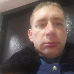 Андрей, 40, Новобурейский