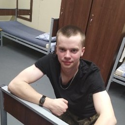 Сергей, 23, Карпинск