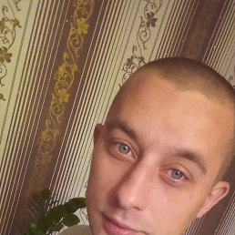Илья, 30, Челябинск