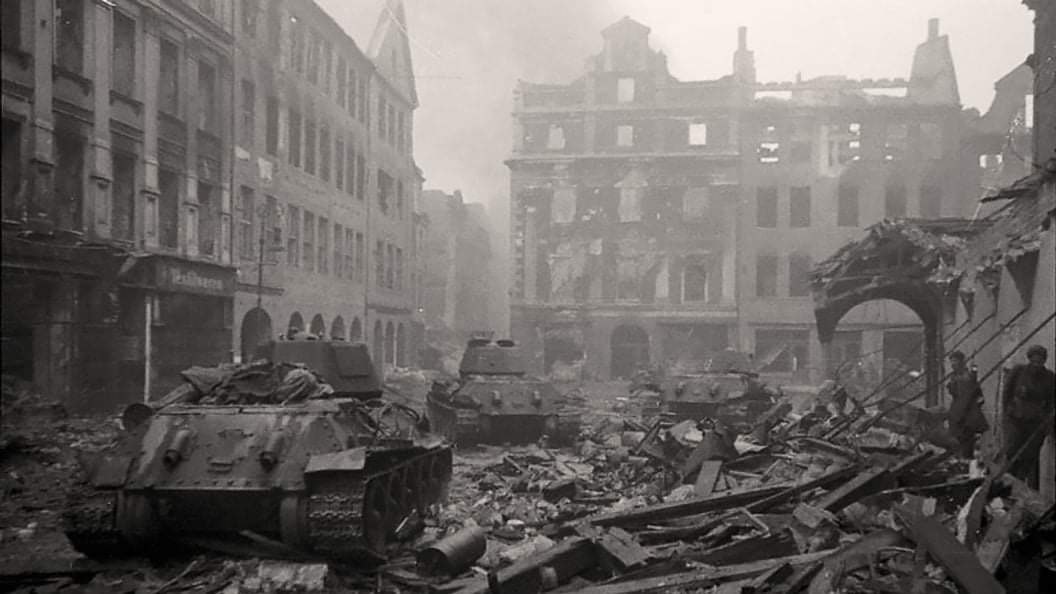 2 мая взятие берлина советскими войсками в 1945 году картинки