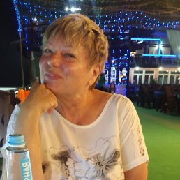 Наталия, 66 лет, Луганск