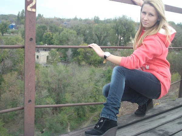 :   ! - Lina Volkova, 29 ,  