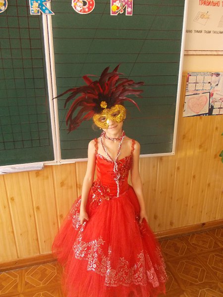  "  2014":  "Ledi in red" -  !  , 46 , 