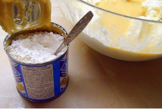 Воздушная творожная запеканка с черносливом и яблоками. Ингредиенты: Творог домашний, жирный ... - 5
