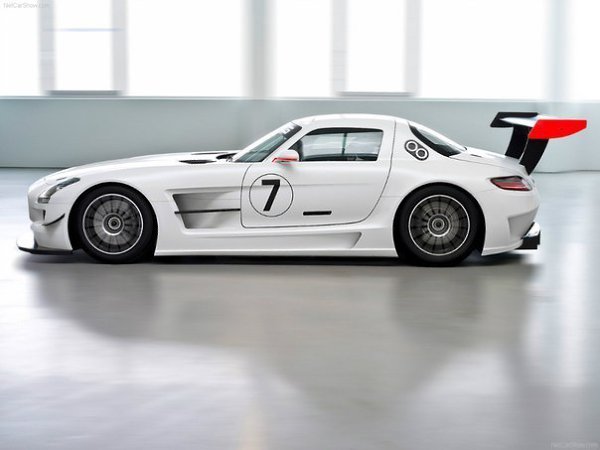 Mercedes_Benz_SLS_AMG_GT3 - 2