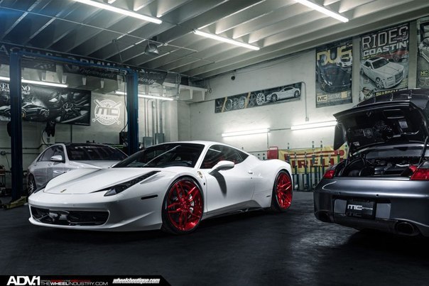 Ferrari 458 Italia. 4.5L V8 : 570 ..  : 540   :  ... - 2