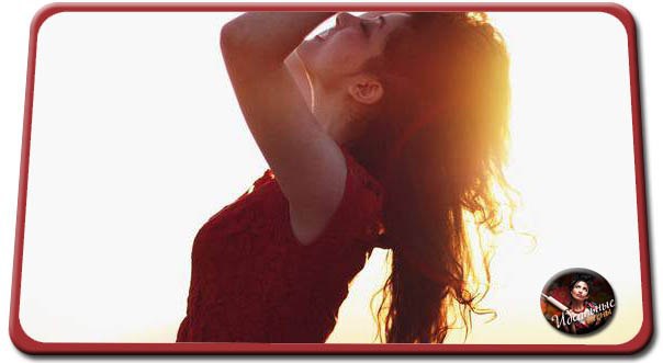 Хочу сбежать, куда сама не знаю... Подальше ото всех и от себя! Хочу понять...Увы, не понимаю...Где ...