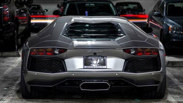 Lamborghini Aventador LP700-4