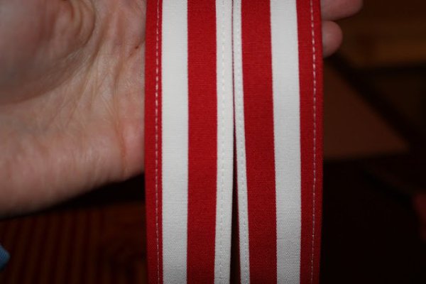 . #@sewing_schoolhttp://madeonmaple.blogspot.com/2011/01/bow-bag-tutorial.html - 7