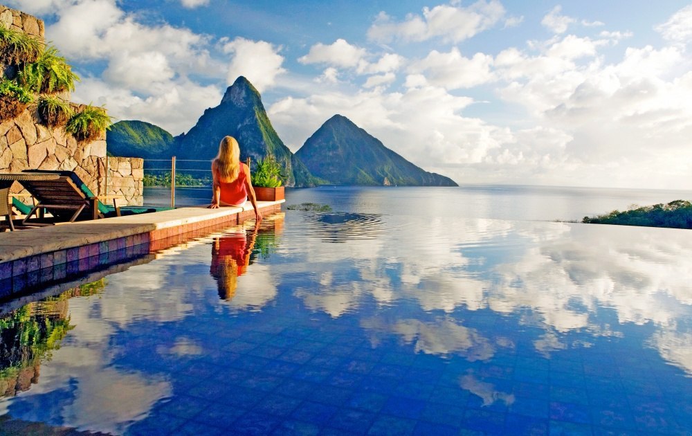 -.  Jade Mountain Resort