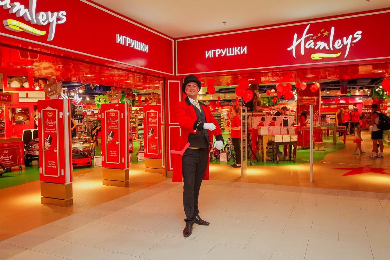 Hamleys london. Магазин игрушек Хэмлис. Hamleys Toy shop. Hamleys в Лондоне. Мир Hamleys в Москве.