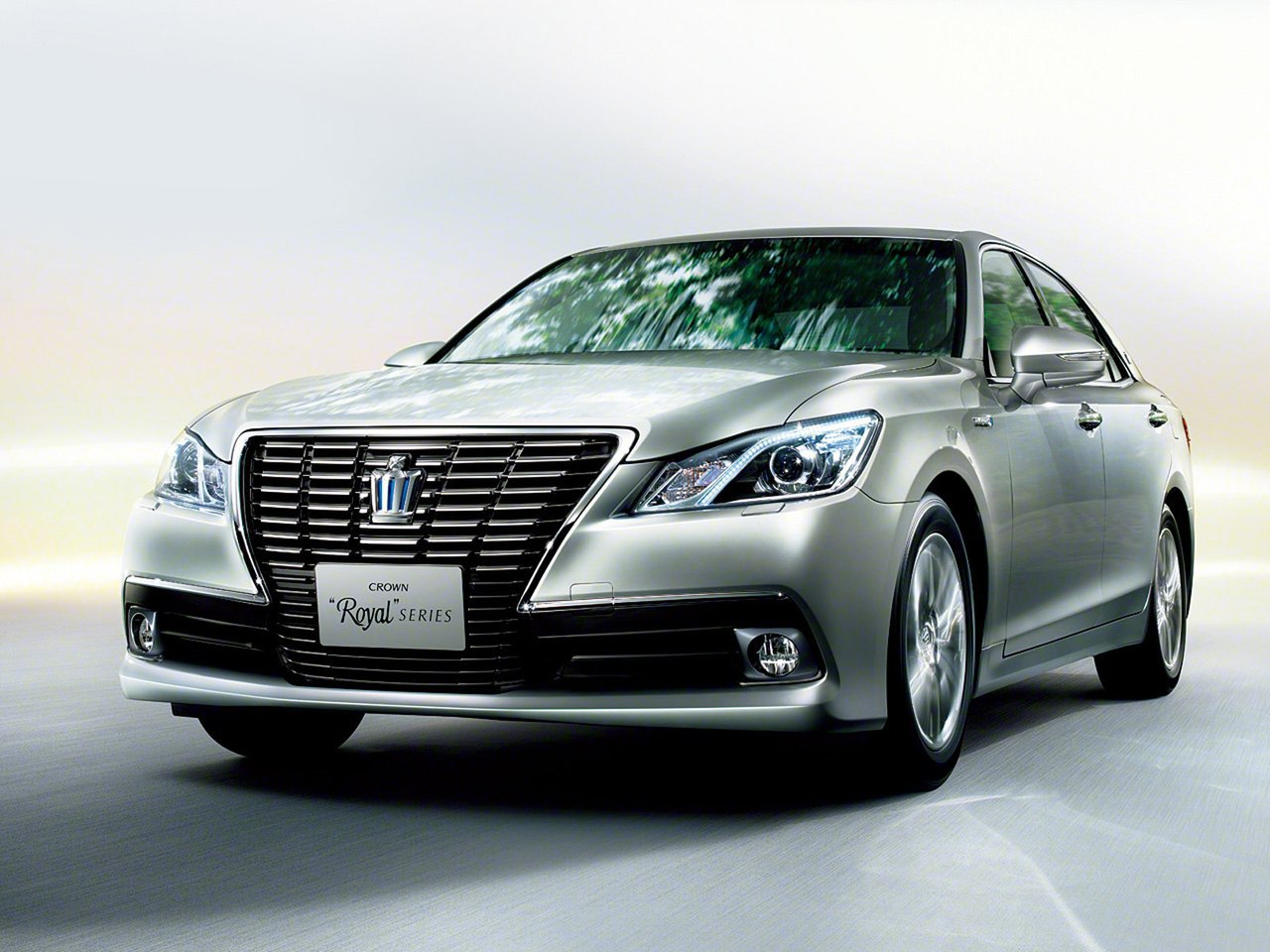 Toyota Crown Royal Salon G - 5