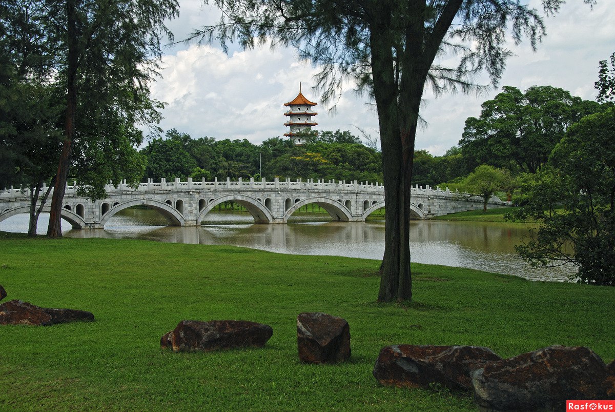 Japanese & Chinese Gardens. Singapore.