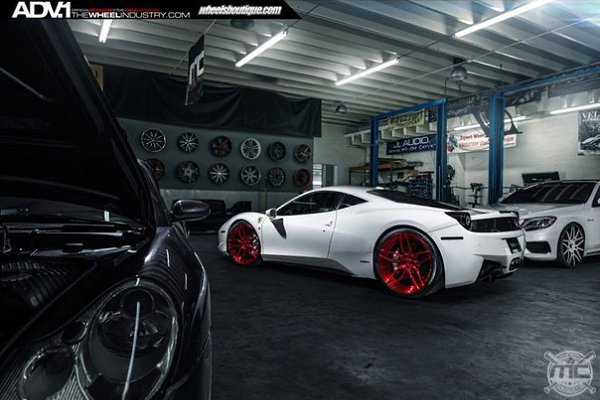 Ferrari 458 Italia. 4.5L V8 : 570 ..  : 540   :  ... - 6