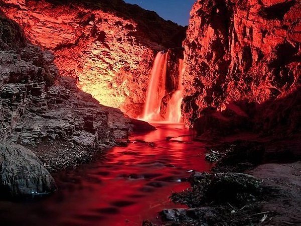 Подписывайтесь на нас: http://fotostrana.ru/public/233467 ;-) Неоновая подсветка водопадов в ... - 2