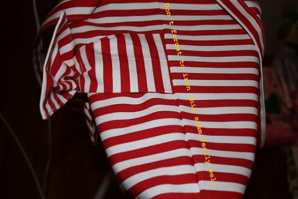 . #@sewing_schoolhttp://madeonmaple.blogspot.com/2011/01/bow-bag-tutorial.html - 9