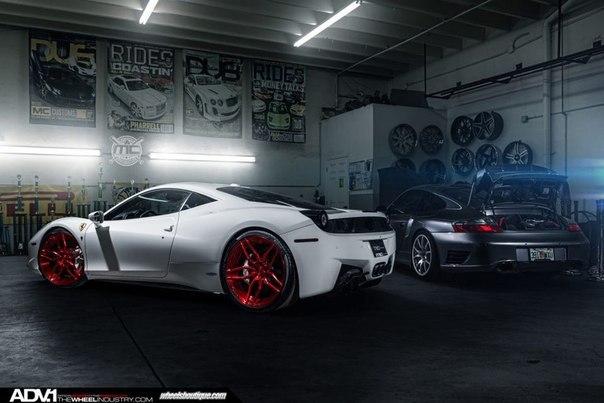 Ferrari 458 Italia. 4.5L V8 : 570 ..  : 540   :  ... - 4