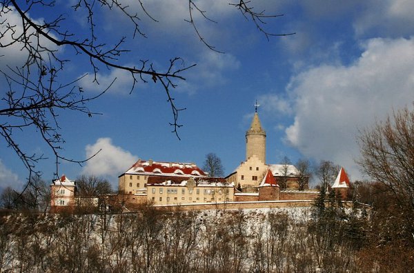 Замок Лойхтенбург, Германия. Первое упоминание о замке Лойхтенбург в летописях датируется 1221 ... - 6