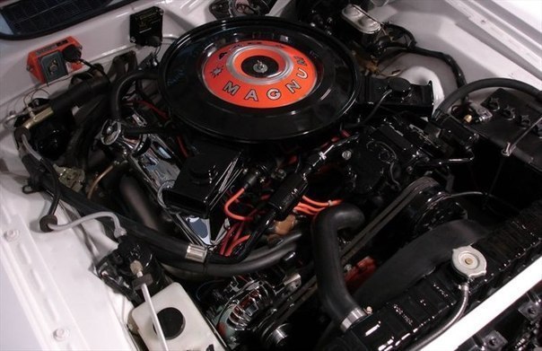 1970 Dodge Challenger R/T - 7