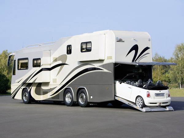 Роскошный дом на колёсах Vario Perfect 1200 Platinum от Volvo - 2