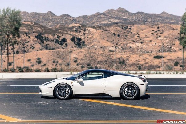 Ferrari 458 Italia - 3