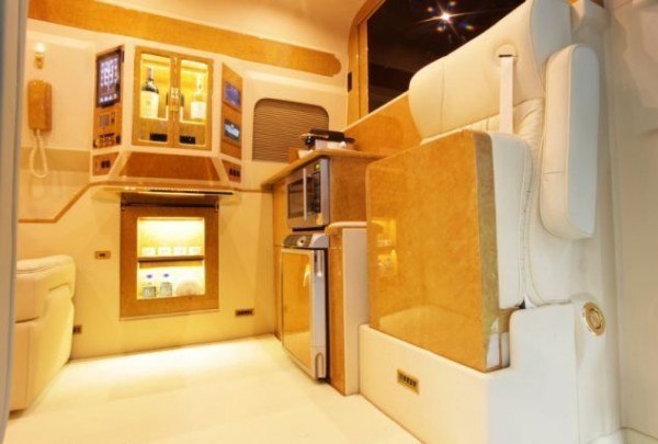 Mercedes-Benz B6 Sprinter   450 000$.     Mercedes-Benz B6 ... - 3