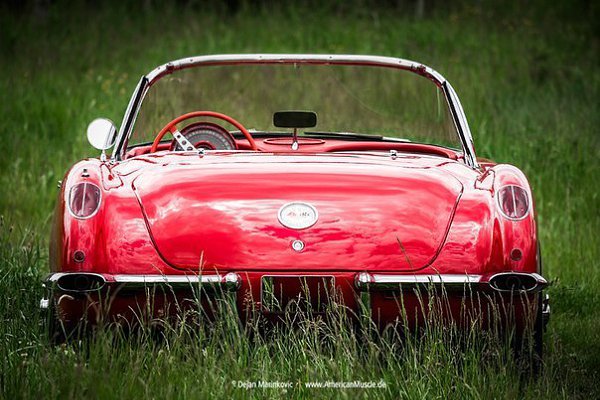 1960 Chevrolet Corvette - 8