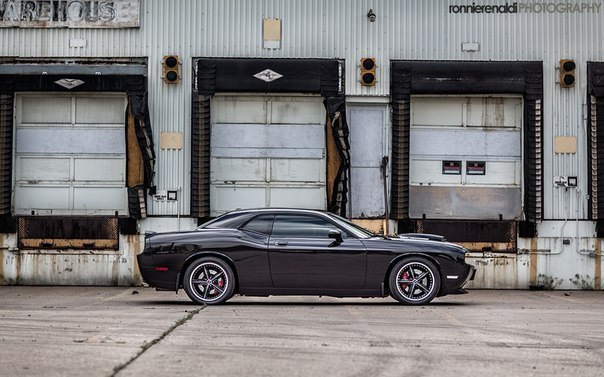 Dodge Challenger SRT8 - 7