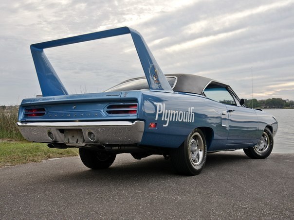 Plymouth Roadrunner Superbird (1970). : 6900 3 V8  : 425 ..,  5000 ... - 4