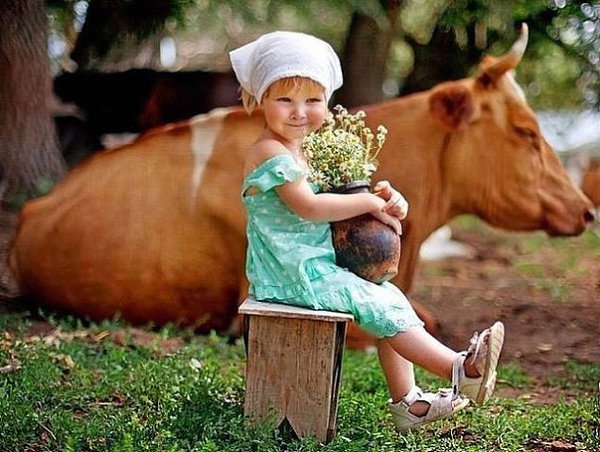 Ах ,вернуть бы , любимую бабулю ,да корову Зорьку ,да парное молочко и беззаботное детство...