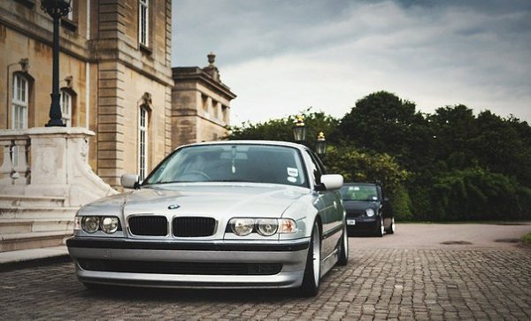 BMW 7 (E38)