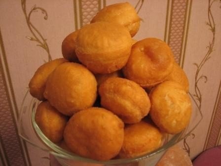 Баурсаки. Ингредиенты: Молоко – 0,5 литра Майонез – 2ст. ложки Сахар, соль – по вкусу Яйца – 2шт ...