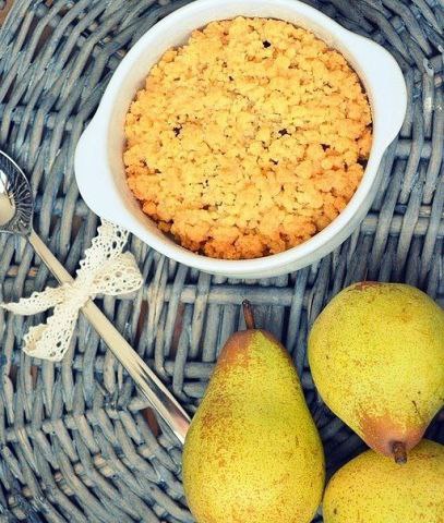 Грушево-шоколадный крамбл.Один из вариантов несложных и вкусных десертов, особенно актуален в летний ... - 2