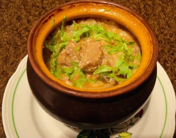 Нежнейшее мяско.Разогреть заранее духовку до 220*.Ингредиенты:На один горшочек:250г любого мяса (у ...
