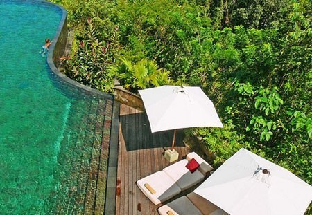Ubud Hanging Gardens (, ).    The Ubud Hanging Gardens Resort   ...
