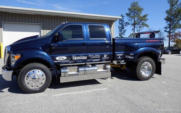 Ford F-650 - 8